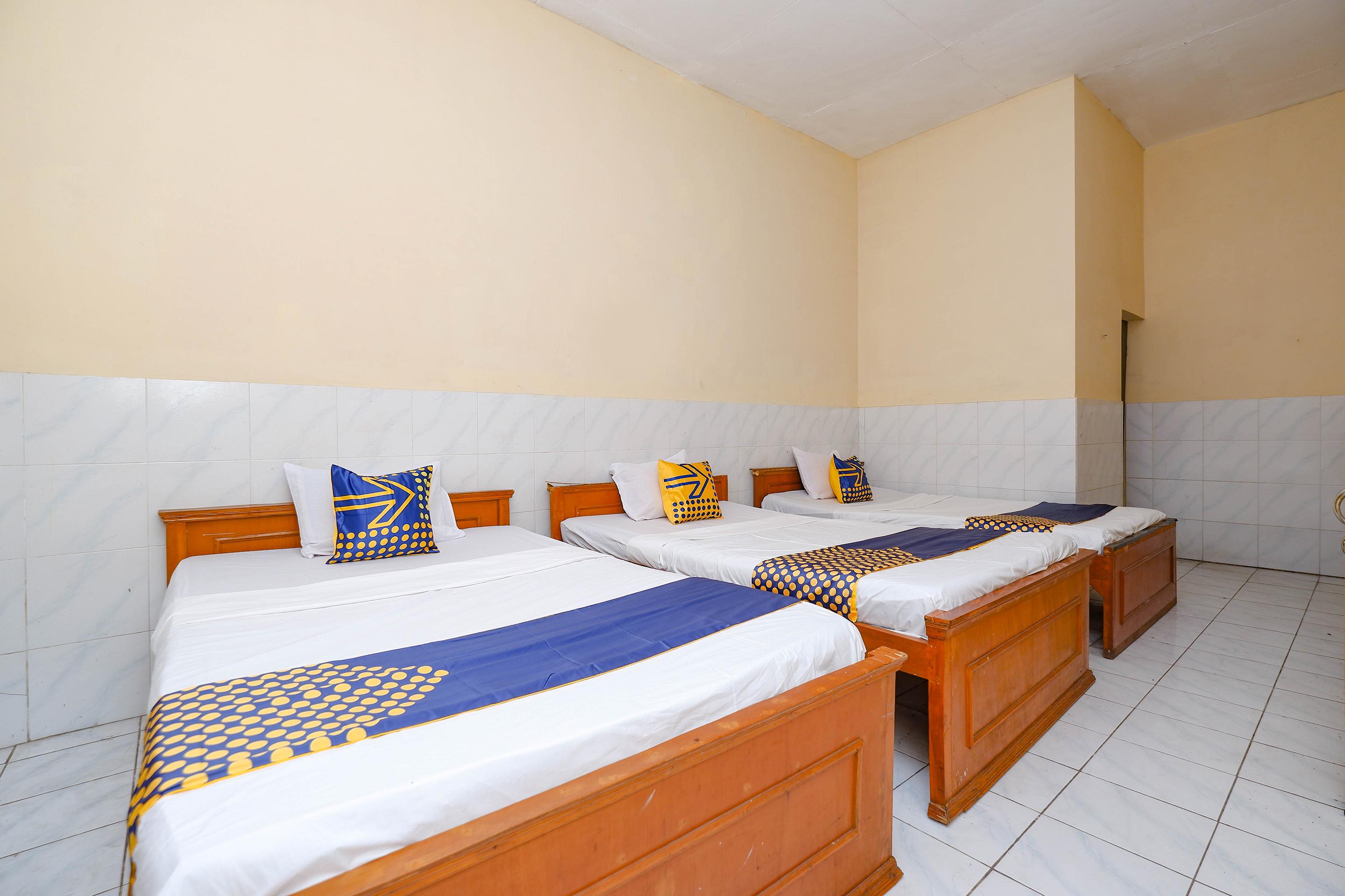 Spot On 2011 Hotel Mekar Sari Surakarta  Экстерьер фото